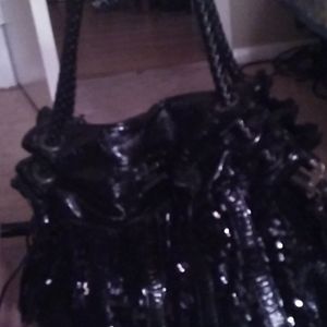 Black. Designed very well. Would look good with cr